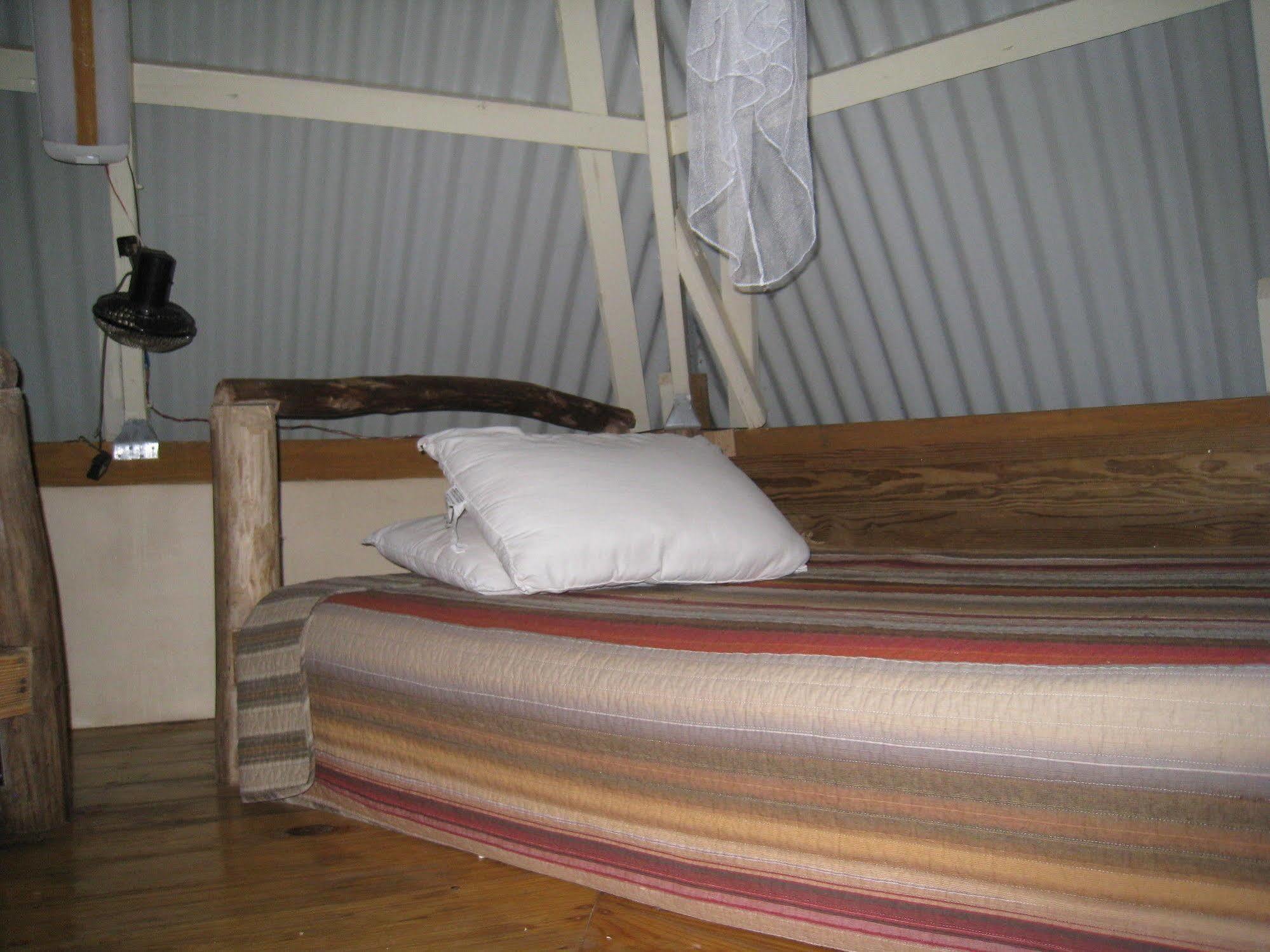 Roots Jungle Retreat Villa Marigot Dış mekan fotoğraf